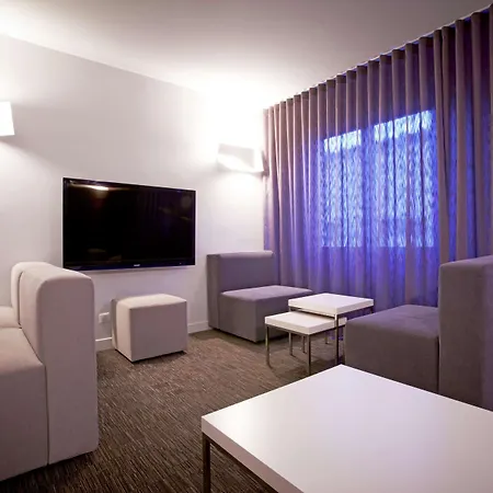 Отель Kyriad Valence Nord 3*