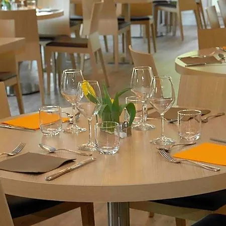 Hotel Kyriad Valence Nord 3*